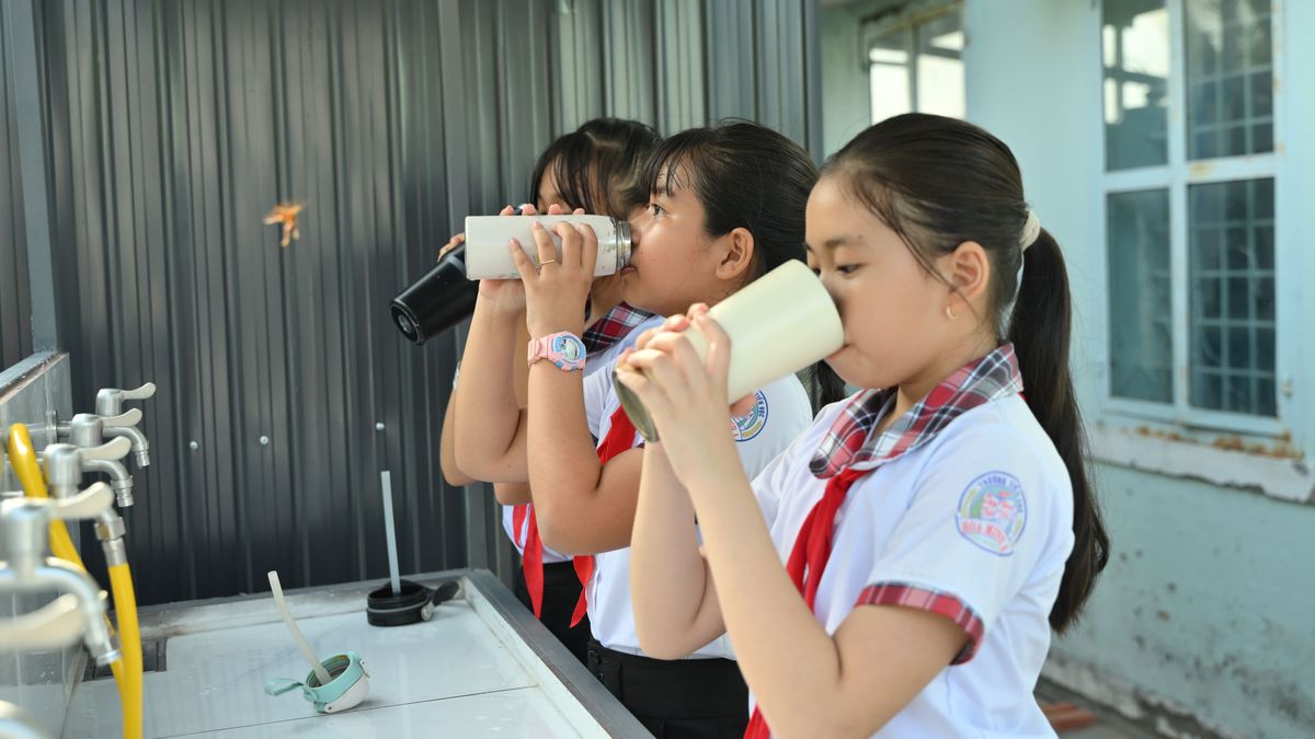 Trung tâm Nước STARS đồng hành triển khai giải pháp nước sạch bền vững cho trường học và cộng đồng nông thôn xã đảo tại Vĩnh Long